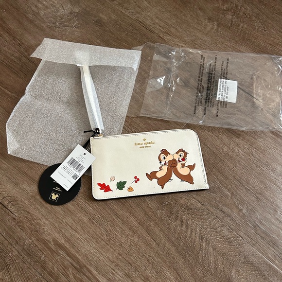 kate spade Handbags - NWTKate Spade Chip and Dale Wristlet